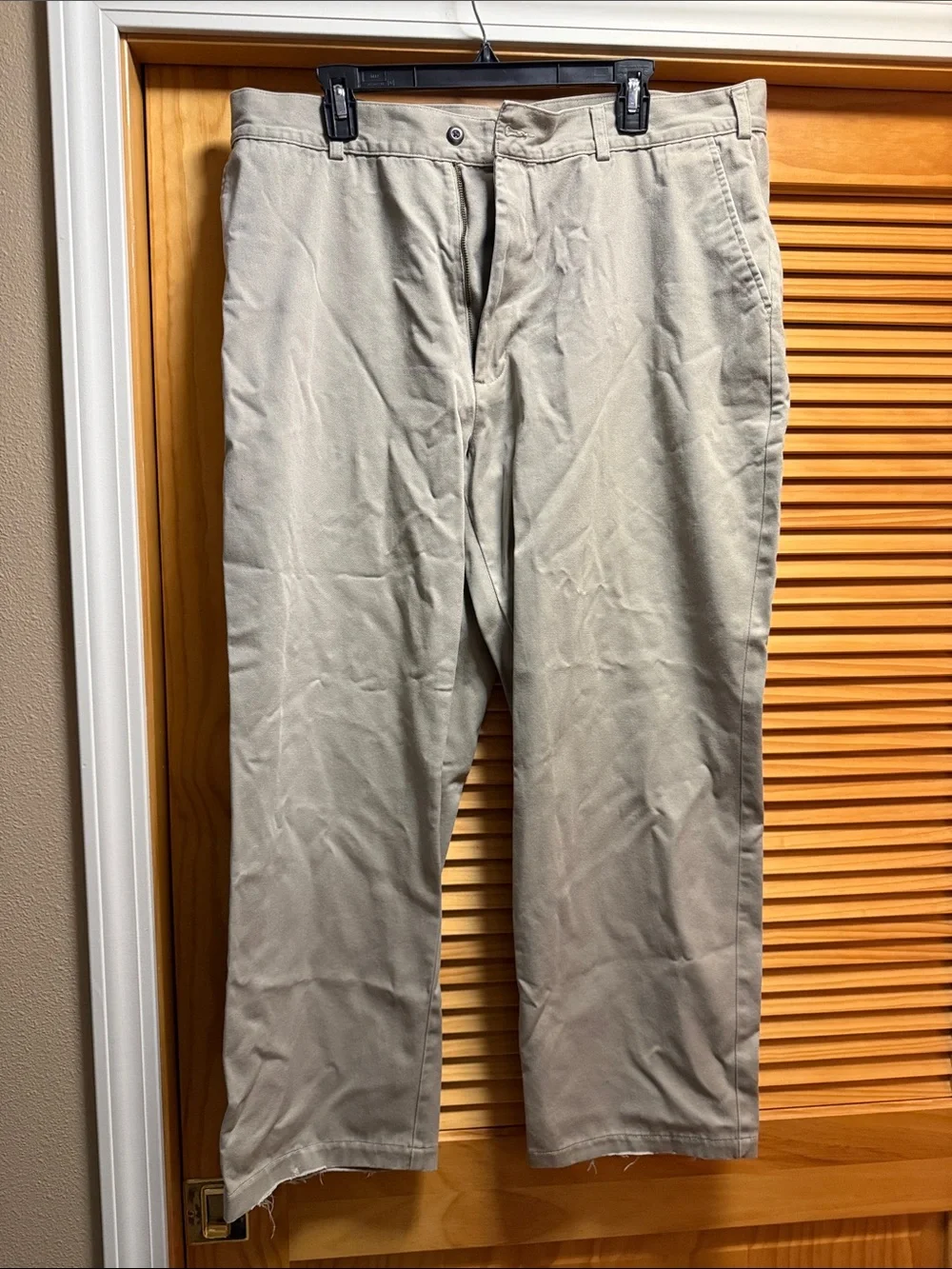 Cabela's Men's Khaki Chino Pants in Light Tan 38x30